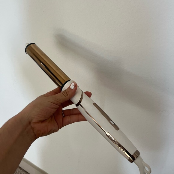 Kristin Ess Soft Wave Titanium wand - Picture 1 of 4